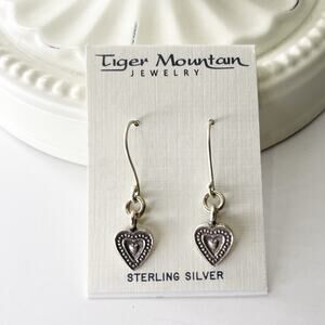 NEW Vintage Tiger Mountain Sterling Silver Earrings Heart Dangle .925 Thailand‎